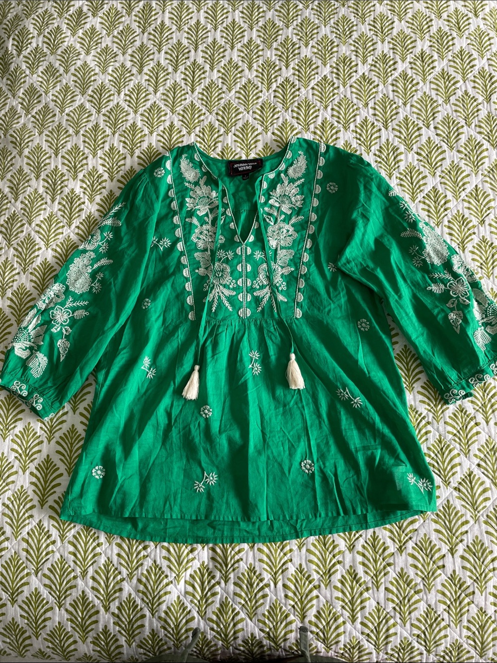 Johnny Was Green Embroidered Peasant Tunic with Cream Tassels